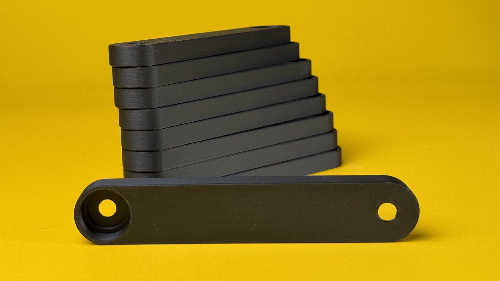 Срочная замена сломанного кронштейна для промышленного оборудования без перехода к металлообработке